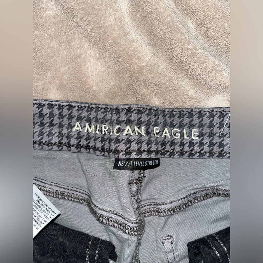American Eagle Women’s Curvy Super High Rise Legging Size 8 Houndstooth Pattern.
